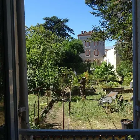 Lot Of Bed * Cahors