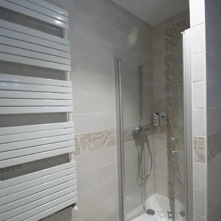 Lot Of Bed Apartment *