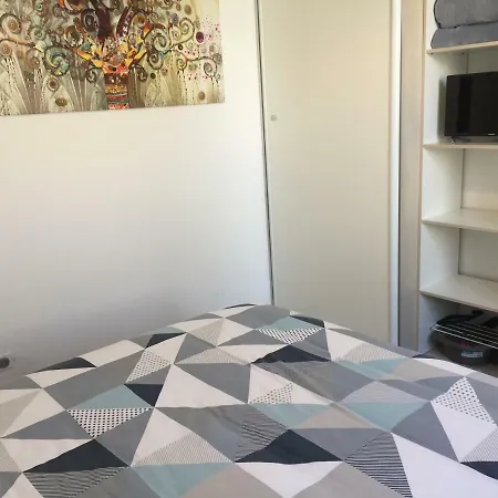 Apartment Lot Of Bed