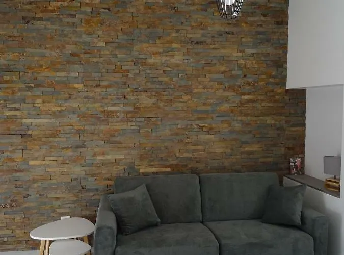 Apartament Lot Of Bed